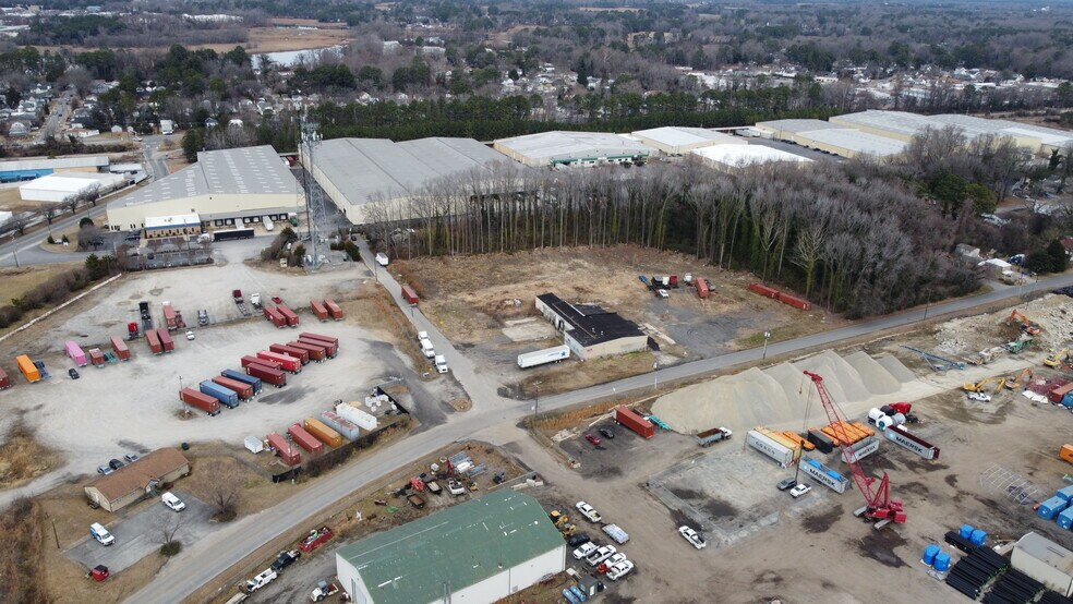 More Photos Of 306 Roanoke St, Suffolk Industrial For Lease