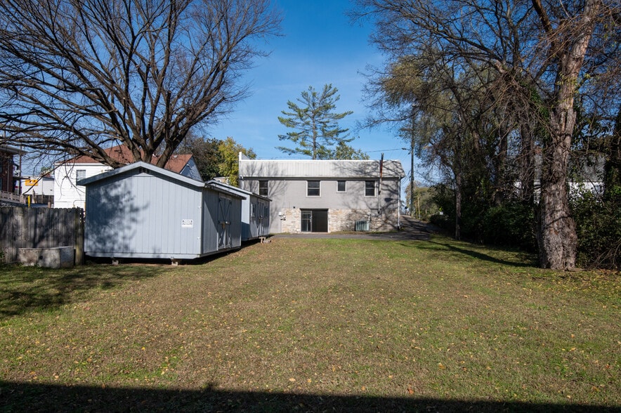 More Photos Of 130 Emmitt Ave, Madison Office For Sale