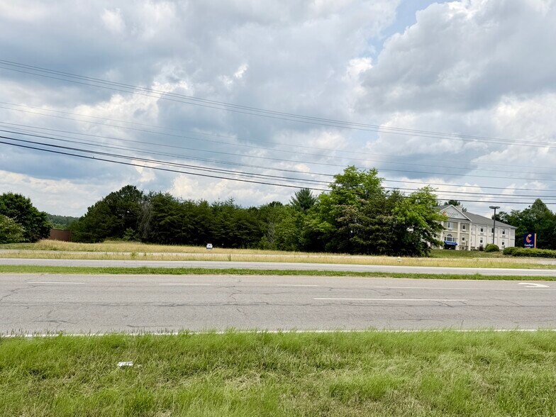 More Photos Of 384 Commonwealth Blvd W, Martinsville Land For Sale
