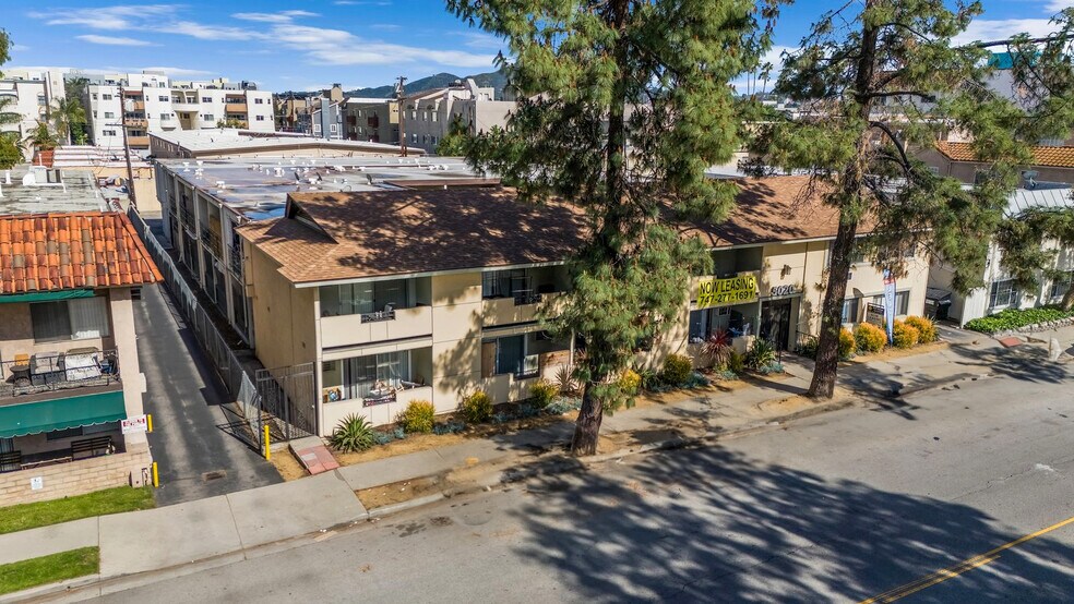 Primary Photo Of 5020 Tujunga Ave, North Hollywood Apartments For Sale