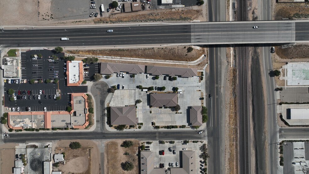 More Photos Of 16490 Walnut St, Hesperia Unknown For Lease