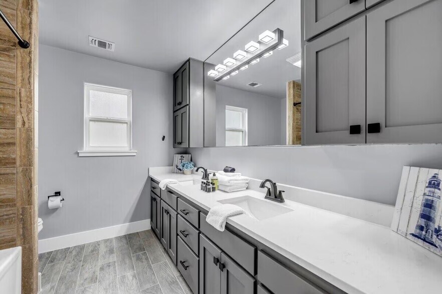 More Photos Of 3120 River Oaks Dr, Kingsland Specialty For Sale