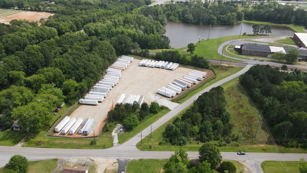 More Photos Of 116 Railroad Way, Barnesville Land For Lease