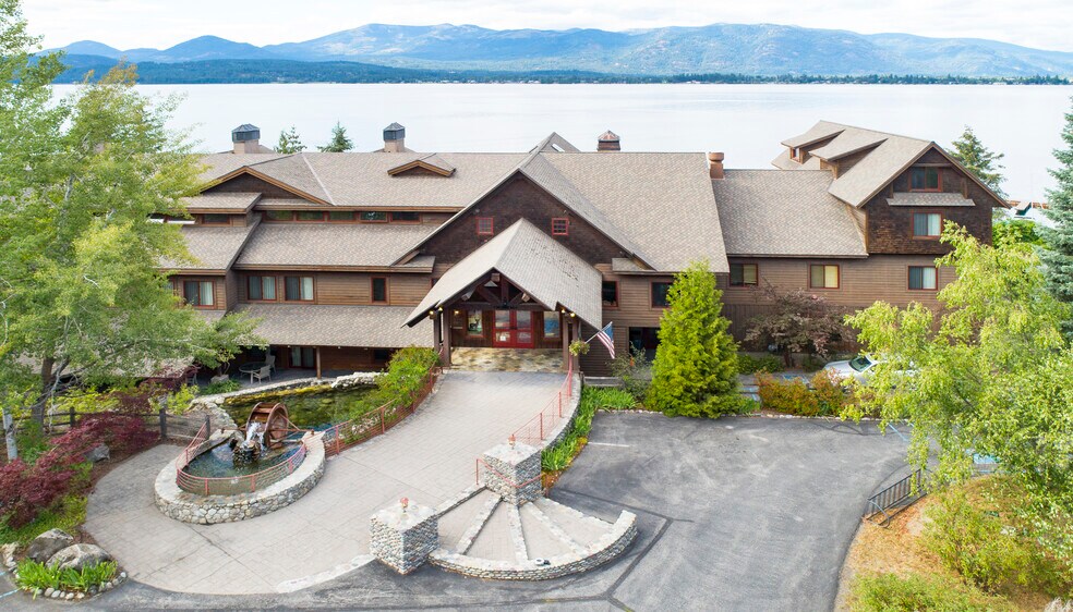 More Photos Of 41-45 Lakeshore Dr, Sagle Hotel For Sale