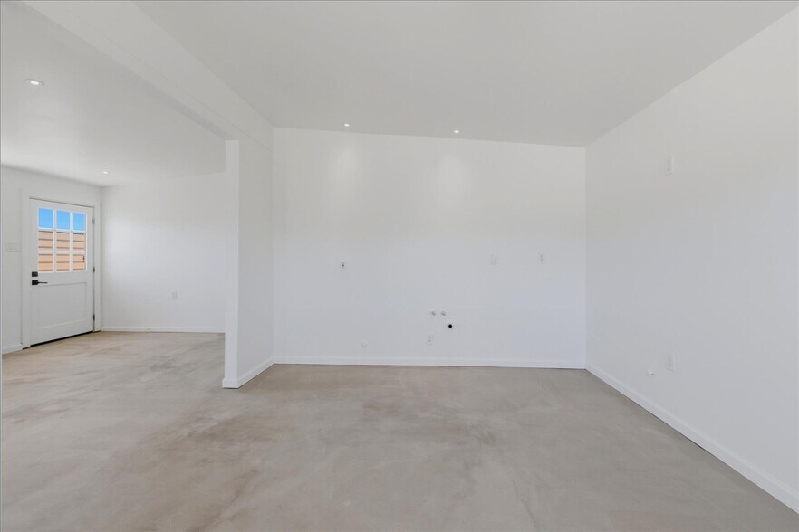 More Photos Of 61714 Commercial St, Joshua Tree General Retail For Sale