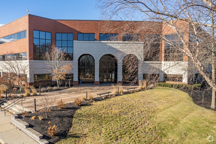 More Photos Of 600 Sable Oaks Dr, South Portland Office For Lease