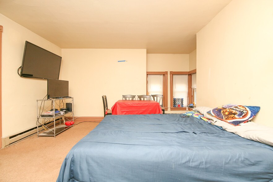 More Photos Of 2102 S Lehigh Ave, Whitehall Apartments For Sale