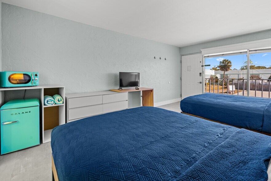 More Photos Of 4330 Bonita Beach Rd, Bonita Springs Hotel For Sale