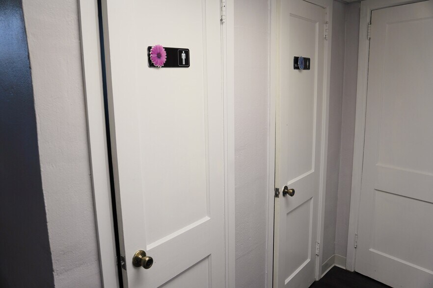 More Photos Of 601 Avenue B NW, Winter Haven Office Residential For Sale