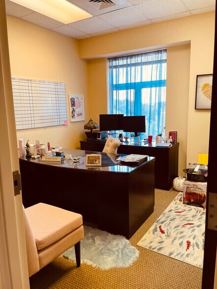 More Photos Of 249 Williamson Rd, Mooresville Medical For Lease