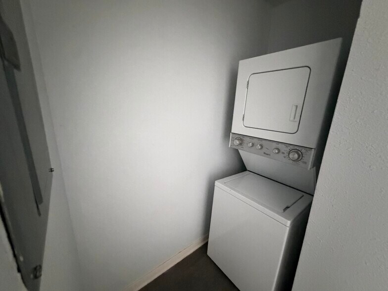 More Photos Of 101 Stanley Ct, San Antonio Multifamily For Sale
