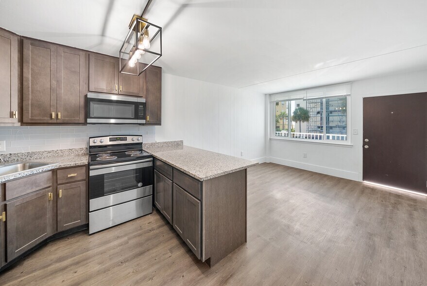 More Photos Of 480 Santa Rosa Blvd, Fort Walton Beach Apartments For Sale