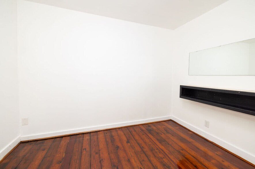 More Photos Of 3956 Rivers Ave, Charleston Office For Sale