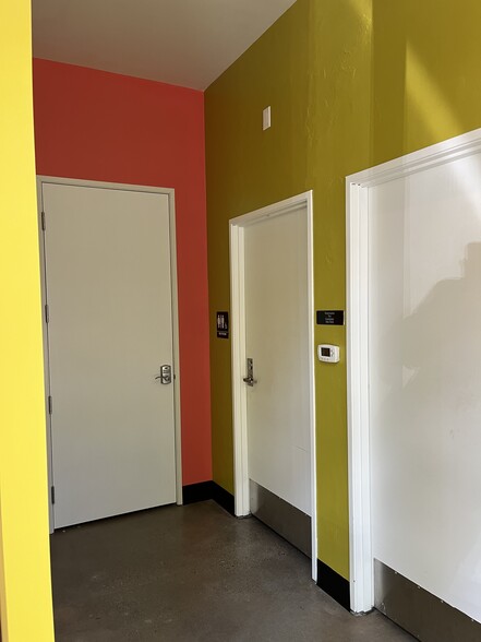 More Photos Of 425 NW 10th Ave, Portland Office For Lease
