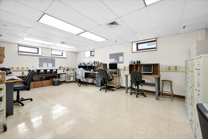 More Photos Of 2389 Main St, Northampton Office For Sale