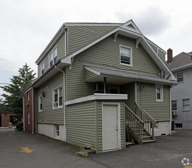 More Photos Of 326 Lafayette Ave, Hawthorne Office For Sale