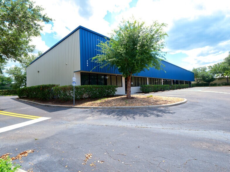 More Photos Of 402 Chairman Ct, DeBary Warehouse For Lease