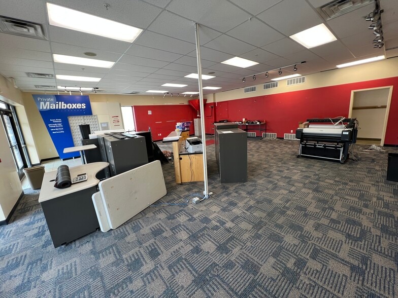 More Photos Of 189 N Highway 89, North Salt Lake Showroom For Lease