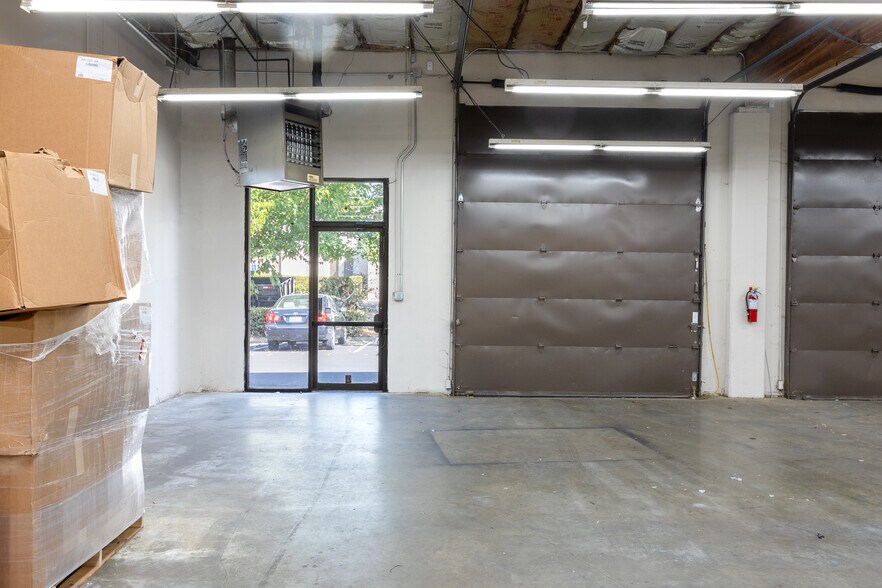 More Photos Of 1310-1314 Ross St, Petaluma Warehouse For Lease