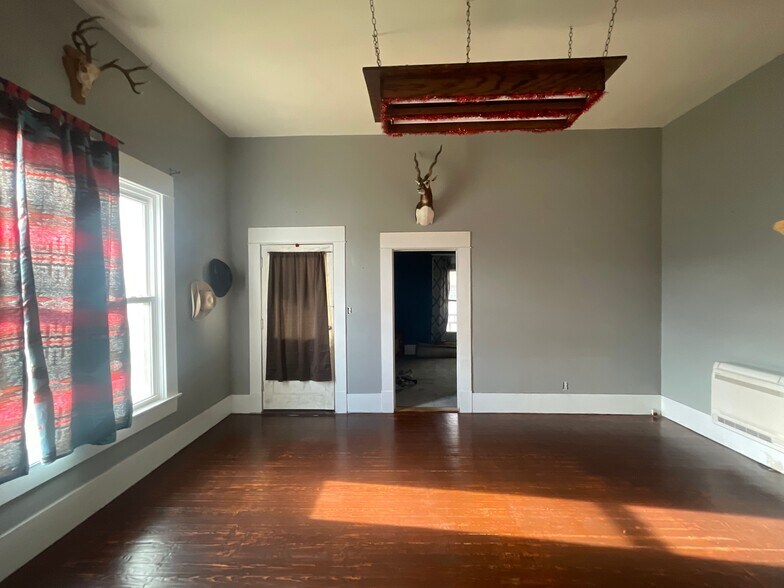More Photos Of 215 W Main St, Lometa Specialty For Sale