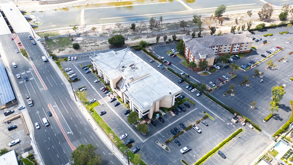 More Photos Of 1855 W Katella Ave, Orange Office Residential For Lease