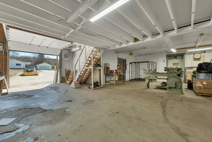 More Photos Of 55 Maynesboro St, Berlin Industrial For Sale