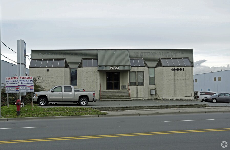 More Photos Of 19661 96 Av, Langley Warehouse For Lease