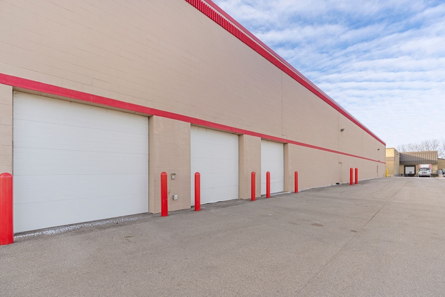 More Photos Of 2602 Shopko Dr, Madison Self Storage For Sale