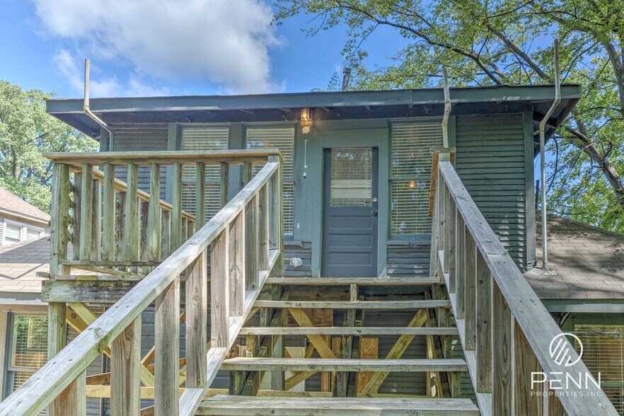 More Photos Of 2033 Young Ave, Memphis Multifamily For Sale