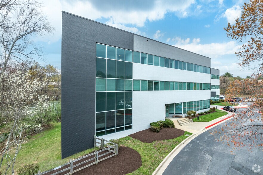 Primary Photo Of 9175 Guilford Rd, Columbia Medical For Lease