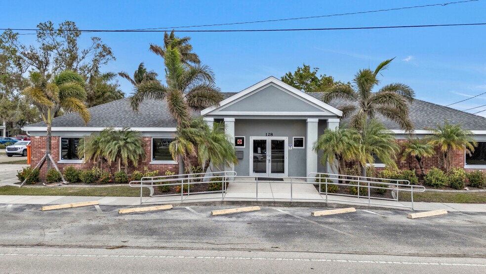 More Photos Of 128 W Charlotte Ave, Punta Gorda Office Residential For Sale