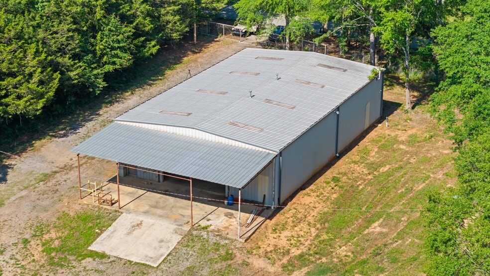 More Photos Of 533 Crest Dr, Easley Industrial For Sale
