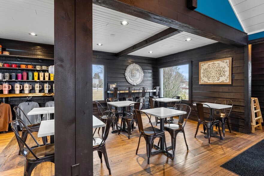 More Photos Of 24217 State Hwy 35, Siren Freestanding For Sale