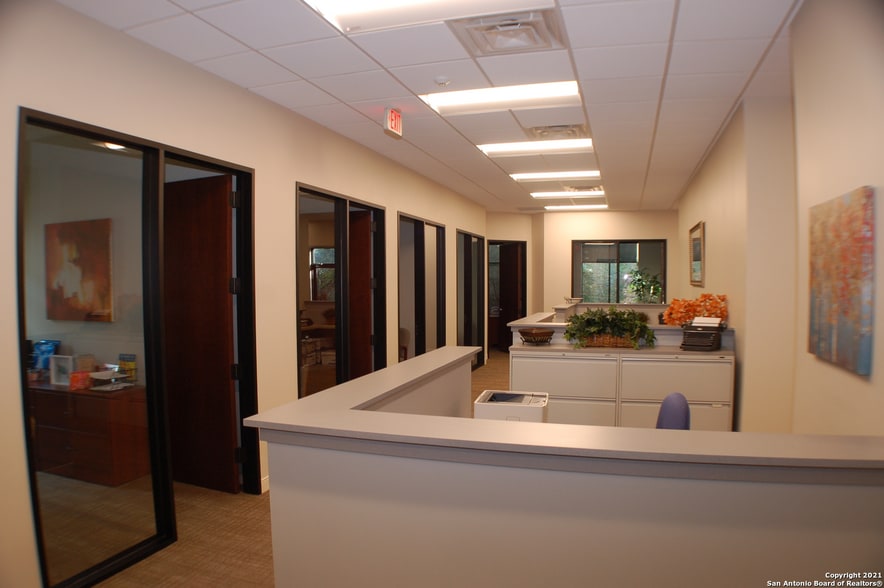 More Photos Of 6827 Camp Bullis Rd, San Antonio Medical For Lease