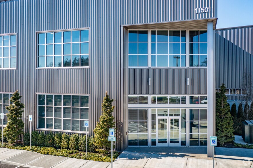 More Photos Of 11501 SW Amu St, Tualatin Manufacturing For Sale