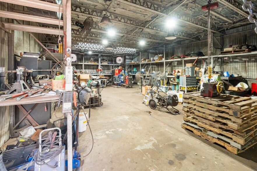 More Photos Of 204 5th St, Orlando Industrial For Sale