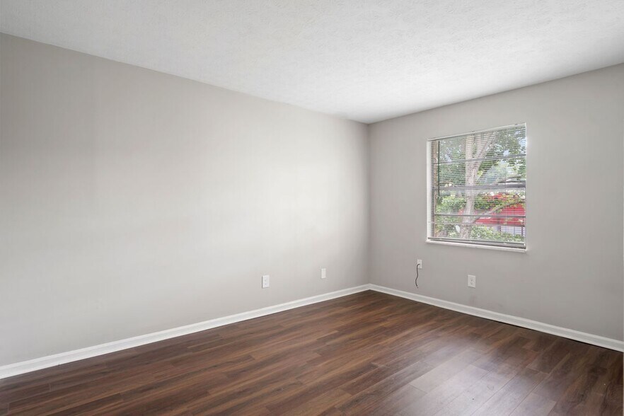 More Photos Of 111 E Obryan Ave, Bardstown Apartments For Sale