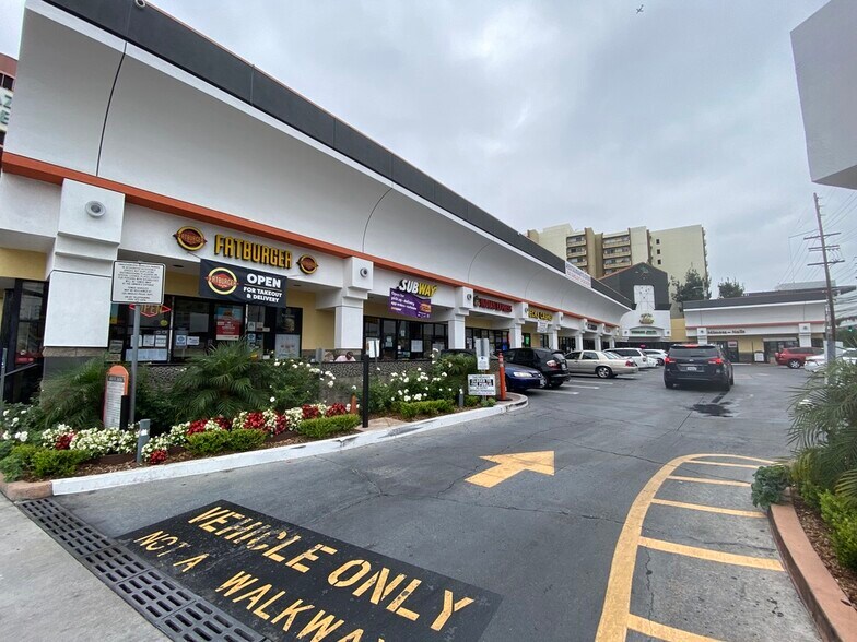 More Photos Of 8500-8520 W 3rd St, Los Angeles Unknown For Lease