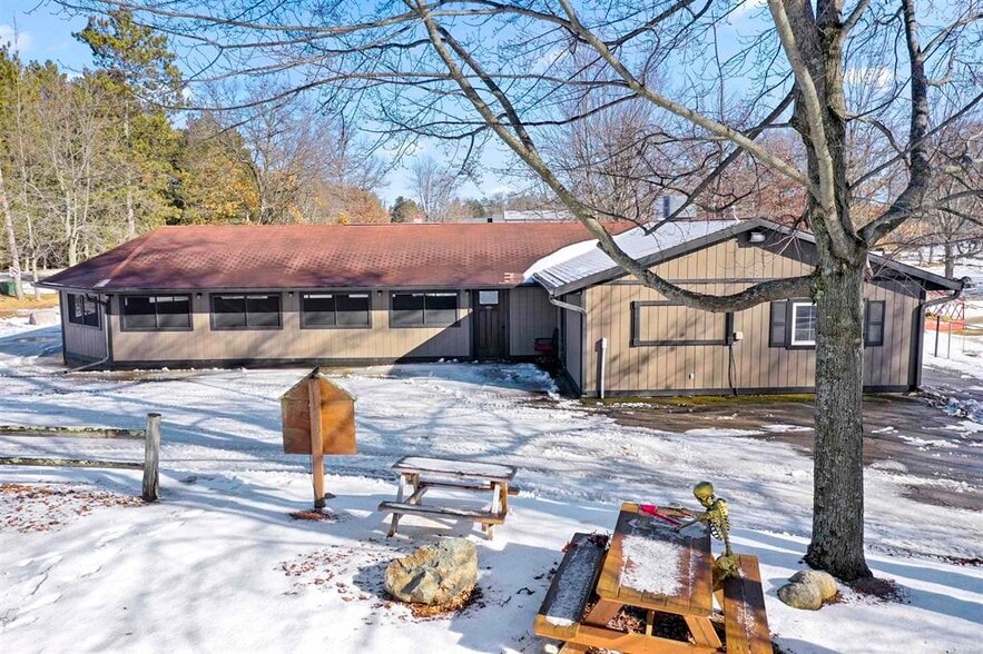 More Photos Of W11375-A W11375-A County Road X Rd, Crivitz Sports And Entertainment For Sale