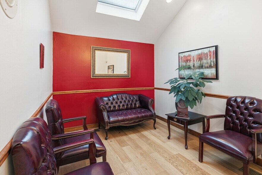 More Photos Of 540-544 Douglas Ave, Providence Office For Sale