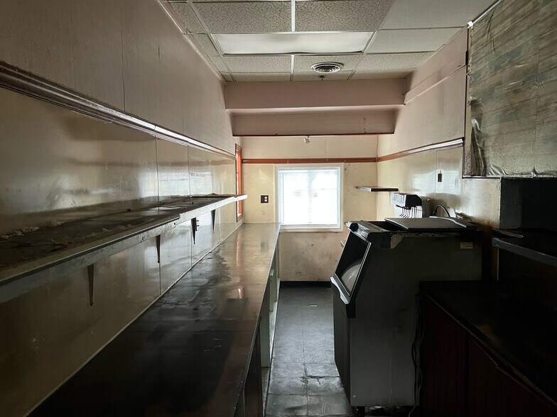 More Photos Of 7356 Rhea County Hwy, Dayton Restaurant For Lease