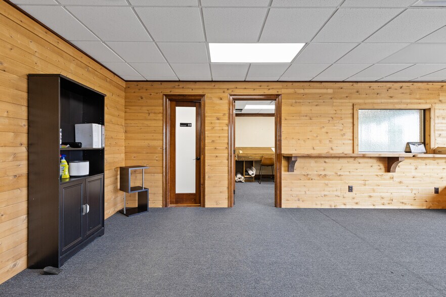 More Photos Of 3698 E Marshall Ave, Longview Warehouse For Sale