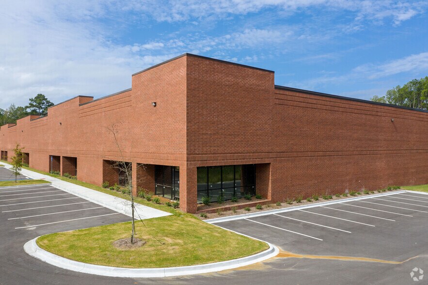 More Photos Of 1777 Benton Blvd, Savannah Warehouse For Lease