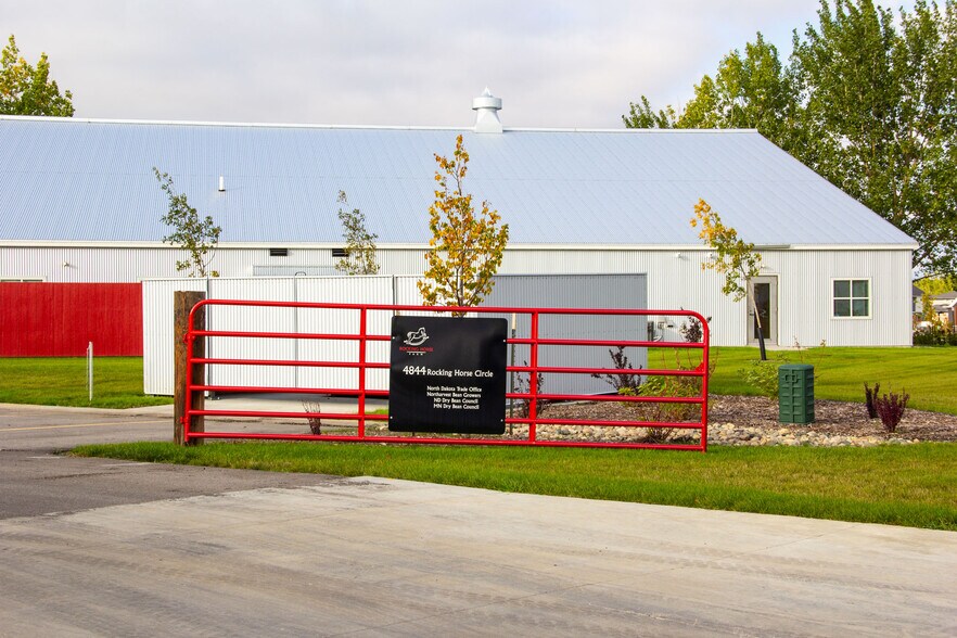 More Photos Of 4844 Rocking Horse Cir S, Fargo Office For Lease