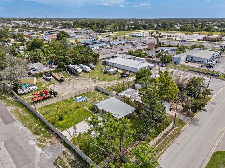 More Photos Of 4349 Louis Ave, Holiday Warehouse For Sale
