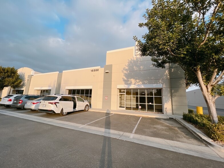 More Photos Of 15350 Fairfield Ranch Rd, Chino Hills Warehouse For Lease