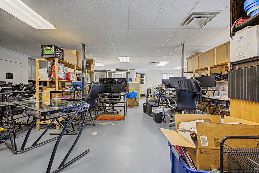 More Photos Of 2380 S Broadway, Denver Storefront Retail Office For Sale