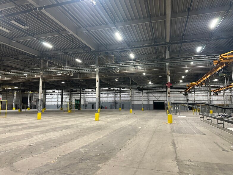 More Photos Of 2812 Hegan Ln, Chico Light Distribution For Lease