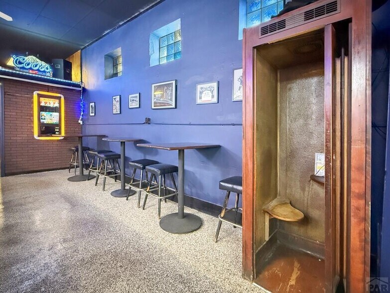 More Photos Of 424 W Northern Ave, Pueblo Restaurant For Sale
