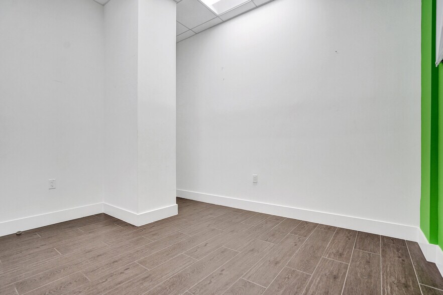 More Photos Of 301 Altara Ave, Coral Gables Apartments For Sale